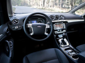 Ford S-Max. Фото 4  Auto.km.ru