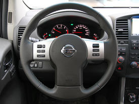 Nissan Pathfinder. Передняя панель Nissan Pathfinder. Передняя панель