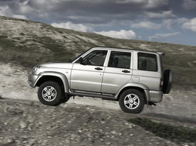 UAZ Patriot Sport. Вид сбоку