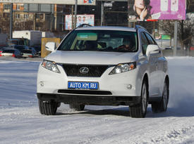 Lexus RX 350. Вид спереди Lexus RX 350. Вид спереди