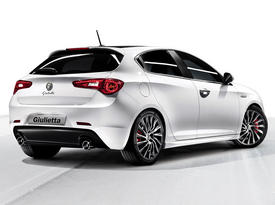 Alfa Romeo Giulietta зад-бок. Фото Alfa Romeo