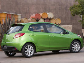 Mazda2. Фото Mazda