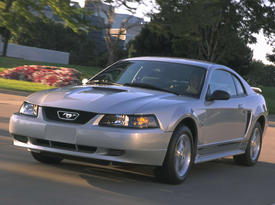 Ford Mustang (2001) Ford Mustang (2001)