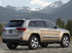 Jeep Grand Cherokee. Вид сзади. Фото Jeep n Jeep Grand Cherokee. Вид сзади. Фото Jeep