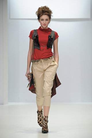 RFW сезона весна-лето 2011: Mari Tonnetti