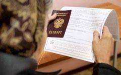 С избирателей Питера начали брать «дань». Открепительными удостоверениями