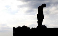 «Корни детских суицидов надо искать прежде всего в семье» «Корни детских суицидов надо искать прежде всего в семье»