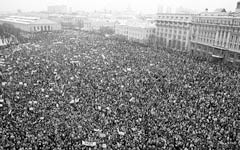 Оппозиция у стен Кремля: как это было 20 лет назад Оппозиция у стен Кремля: как это было 20 лет назад