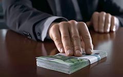 Разгул коррупции в России провоцирует сама система власти Разгул коррупции в России провоцирует сама система власти