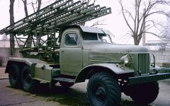 Послевоенная «Катюша», основанная на грузовике ЗиЛ-157 (фото wikimedia.org) Послевоенная «Катюша», основанная на грузовике ЗиЛ-157 (фото wikimedia.org)