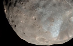 Фобос с расстояния 5800 км. Фото nasa.gov Фобос с расстояния 5800 км. Фото nasa.gov