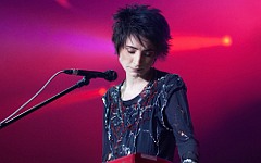 Земфира. Фото Марины Захаровой с сайта zemfira.ru Земфира. Фото Марины Захаровой с сайта zemfira.ru