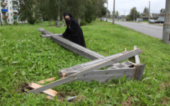 Срубленный крест © РИА Новости Срубленный крест © РИА Новости