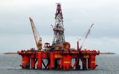 Нефтяная платформа. Фото Erik Christensen с сайта wikipedia.org Нефтяная платформа. Фото Erik Christensen с сайта wikipedia.org