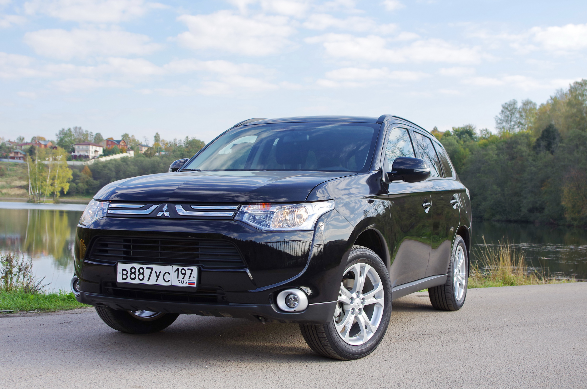 Mitsubishi Outlander © KM.RU, Кирилл Савченко