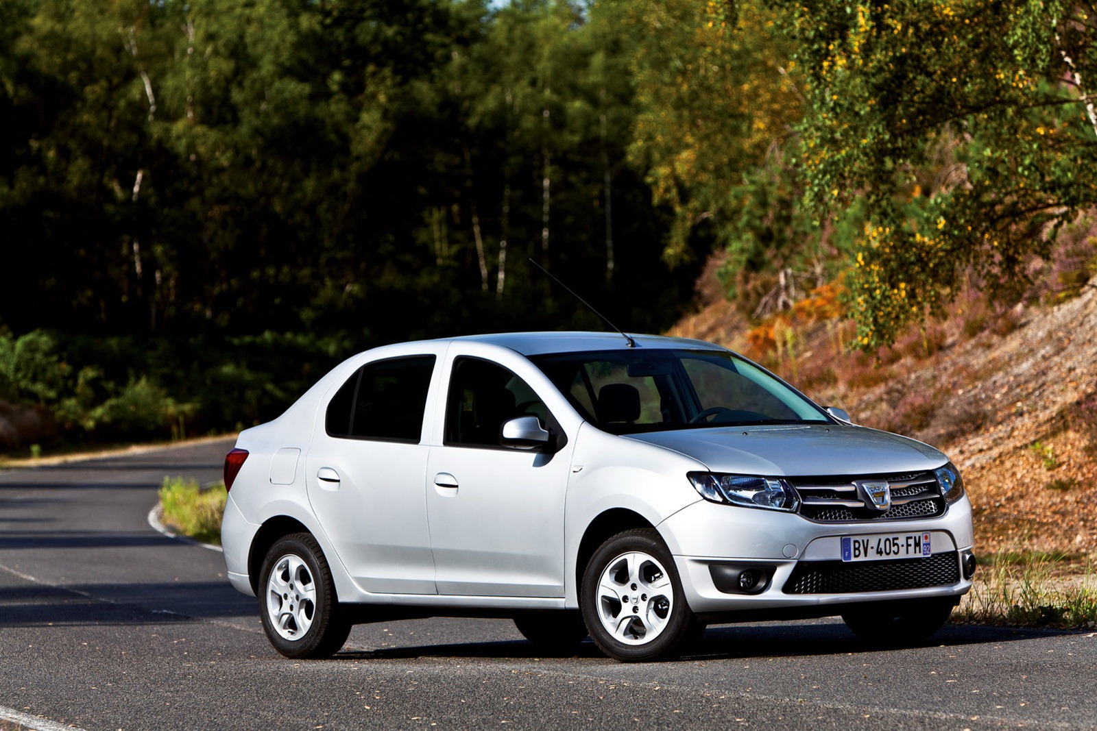 Dacia Logan II Фото компании Renault