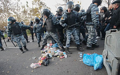 Погром в Бирюлево © KM.RU, Филипп Киреев Погром в Бирюлево © KM.RU, Филипп Киреев