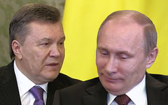 Виктор Янукович и Владимир Путин. Коллаж © KM.RU Виктор Янукович и Владимир Путин. Коллаж © KM.RU