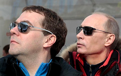 Дмитрий Медведев и Владимир Путин. Фото с сайта kremlin.ru Дмитрий Медведев и Владимир Путин. Фото с сайта kremlin.ru
