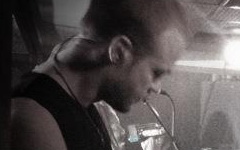 Томи Койвусаари. Фото с офстраницы Amorphis в Facebook Томи Койвусаари. Фото с офстраницы Amorphis в Facebook