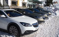 Opel Insignia Country Tourer. Фото © KM.RU Кирилл Савченко