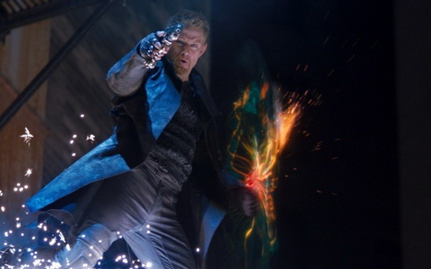 Кадр из фильма «Восхождение Юпитер»