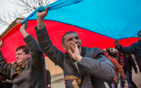 Шествие в поддержку России в Симферополе © РИА Новости, Андрей Стенин Шествие в поддержку России в Симферополе © РИА Новости, Андрей Стенин