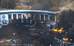 Улица Грушевского в Киеве после февральских беспорядков. Стоп-кадр трансляции ukr