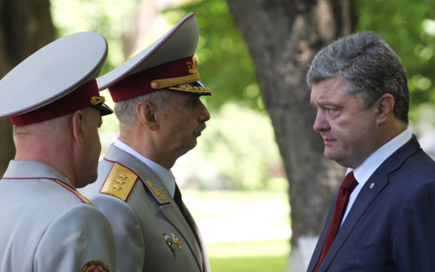 Петр Порошенко (справа) © РИА Новости, Михаил Маркив Петр Порошенко (справа) © РИА Новости, Михаил Маркив