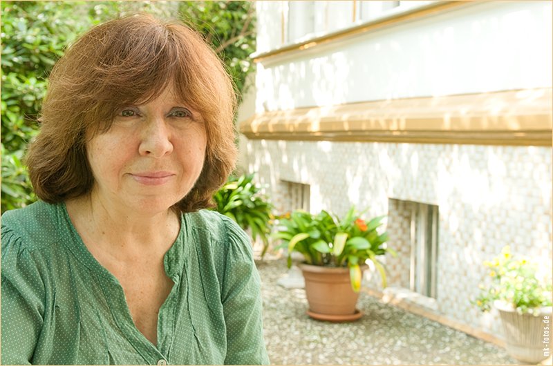 Светлана Алексиевич. Фото M. Кабаковой с сайта alexievich.info