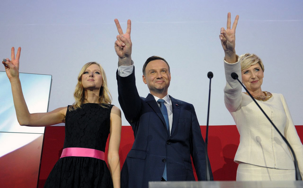 Избранный президент Польши Анджей Дуда (в центре). Фото с сайта andrzejduda.pl
