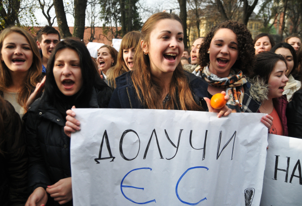 На Украине студенты тоже были в первых рядах протестующих © РИА Новости, Павел Паламарчук