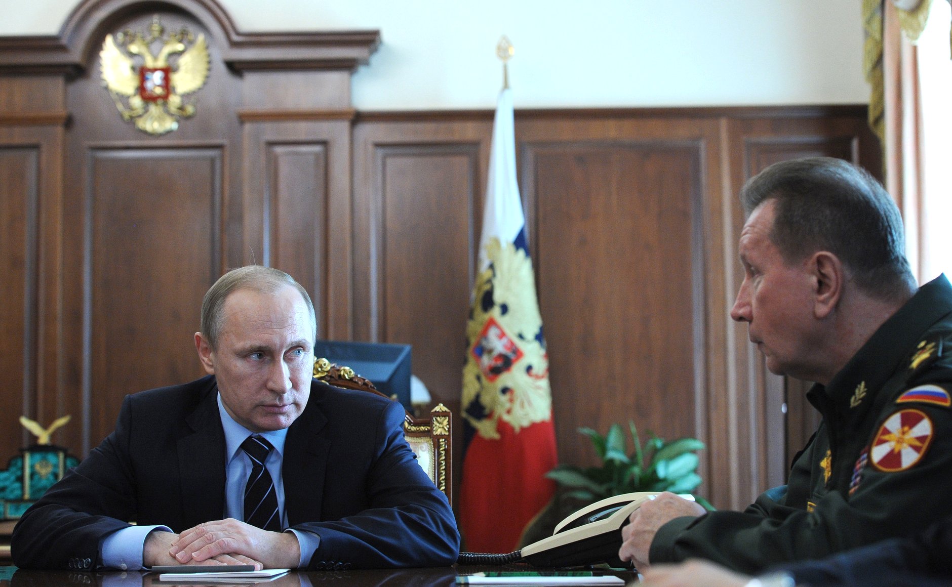 Владимир Путин и генерал армии Виктор Золотов, 5 апреля 2016 года. Фото с сайта kremlin.ru