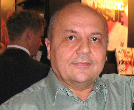 Виктор Суворов (настоящее имя - Владимир Резун)
