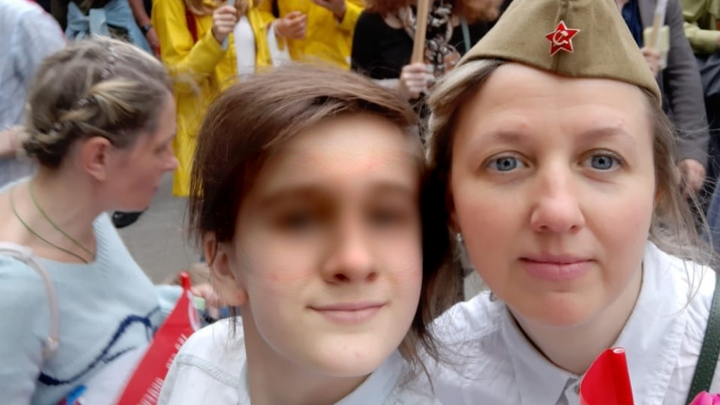 Разлученные мать и дочь. Фото с сайта Царьграда «Будут топить до конца»: дочь у заботливой матери забрали в приют
