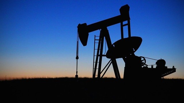 Фото с сайта Pixabay.com Национализация нефтянки: палочка-выручалочка или "прорыв" в прошлое?
