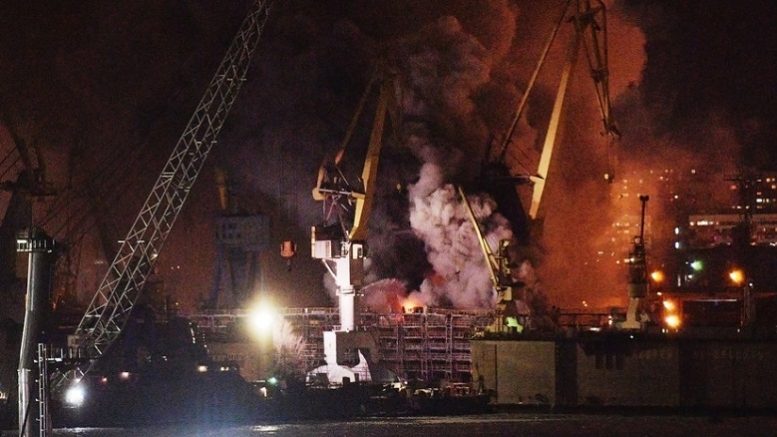 Стоп-кадр из видео сожгли корабль ВМФ России
