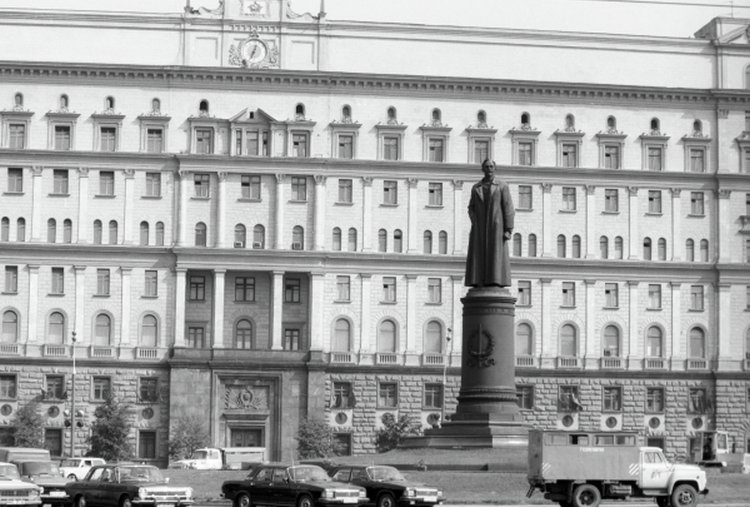 Фото: РИА Новости, Владимир Вяткин как власти восприняли инициативу возвращения памятника Дзержинскому