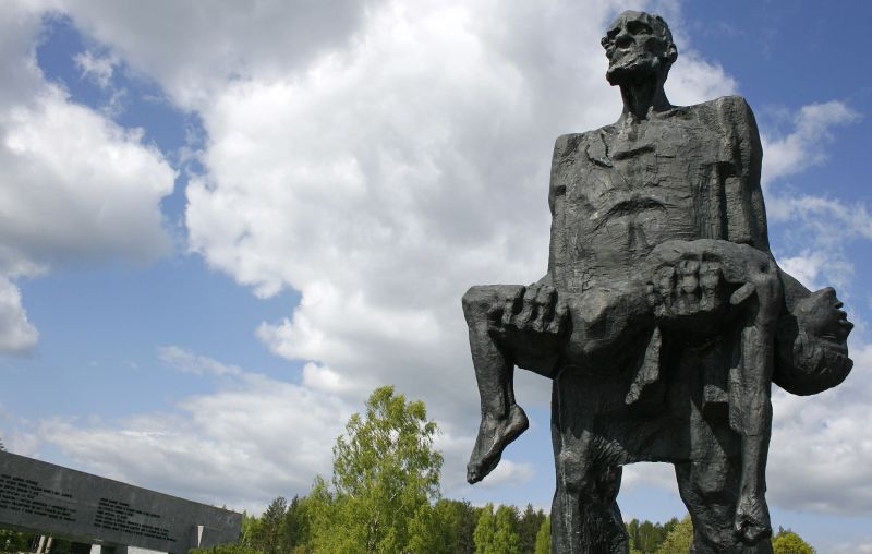 Скульптура «Непокорённый человек». Фото John Oldale с сайта wikimedia.org