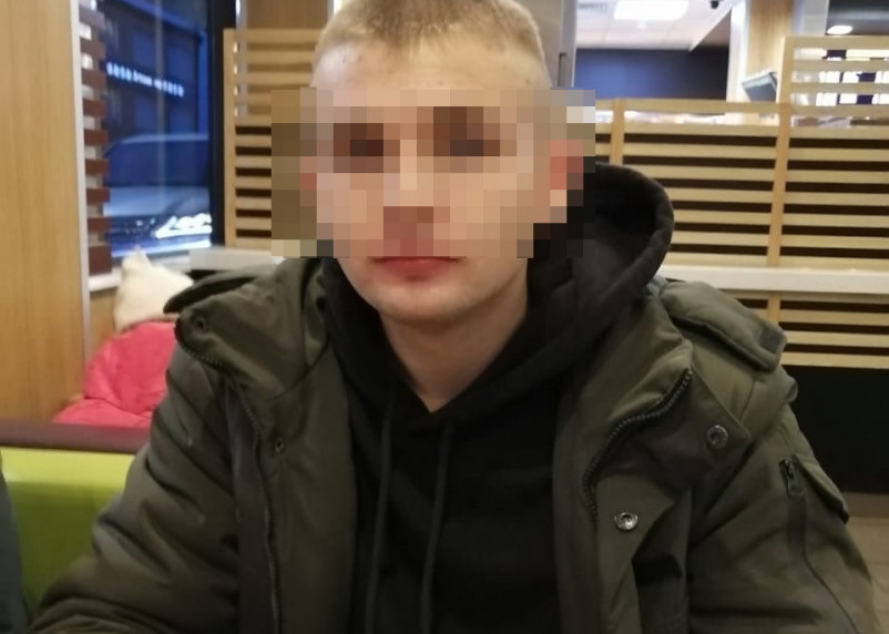 Фото из соцсетей «Учусь заново ходить»: что стало с курсантом Кириллом после прививки