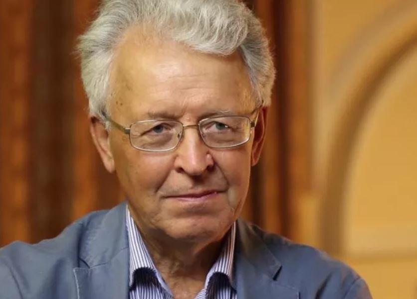Валентин Катасонов. Стоп-кадр из видео