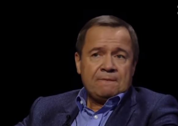 Стоп-кадр из интервью Владимира Познера с Валентином Юмашевым