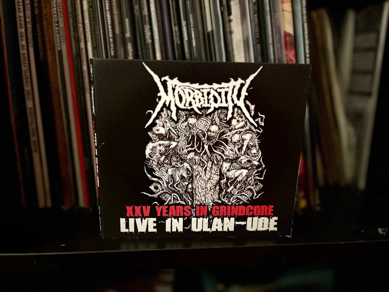 Обложка альбома. Предоставлена издателем Morbidity «Live In Ulan-Ude» (2CD + 3 наклейки + 2 открытки + 2 медиатора)