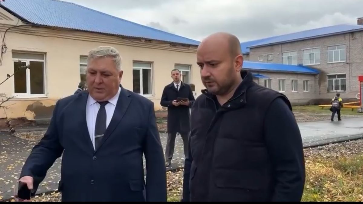 Юрий Жидков (слева) и Вячеслав Федорищев. Стоп-кадр из видео