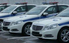 Полицейские автомобили. Фото с сайта news-mercedes.blogspot.com Полицейские автомобили. Фото с сайта news-mercedes.blogspot.com