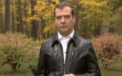Дмитрий Медведев. Скриншот с видео на сайте blog-medvedev.livejournal.com Дмитрий Медведев. Скриншот с видео на сайте blog-medvedev.livejournal.com