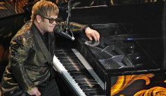 Элтон Джон. Фото с сайта eltonjohn.com Элтон Джон. Фото с сайта eltonjohn.com