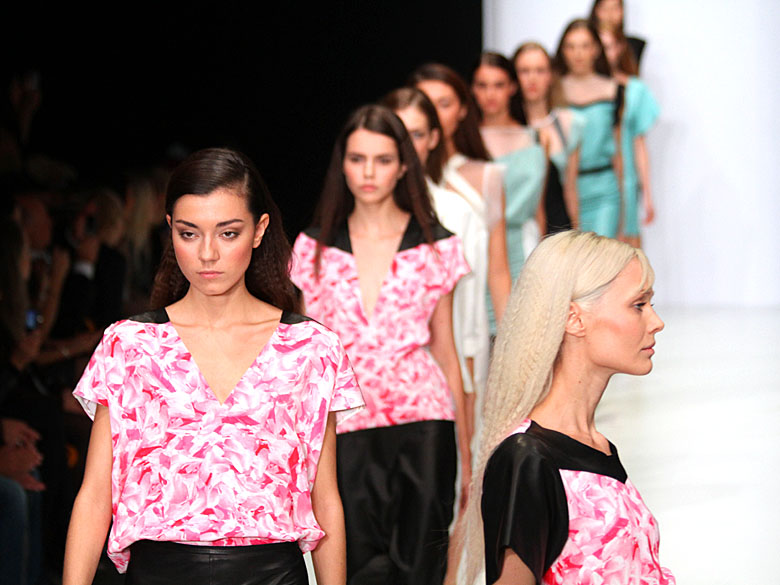 Mercedes-Benz Fashion Week Russia © KM.RU, Илья Шабардин Mercedes-Benz Fashion Week Russia © KM.RU, Илья Шабардин