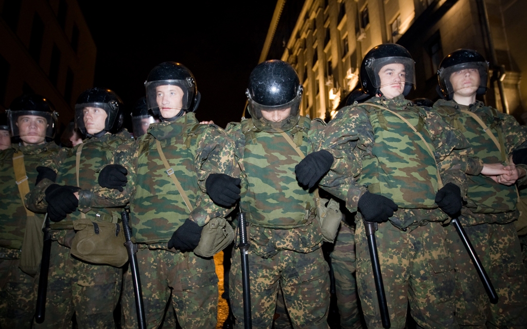 Бойцы ОМОНа © KM.RU Бойцы ОМОНа © KM.RU