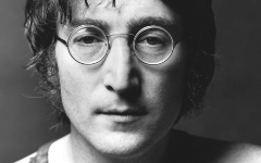 Джон Леннон. Фото с сайта johnlennon.com Джон Леннон. Фото с сайта johnlennon.com